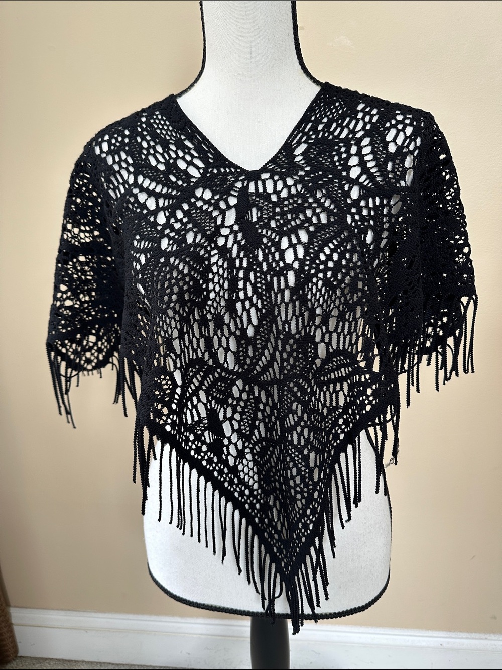 Crochet Fringe V-Neck Lace Poncho